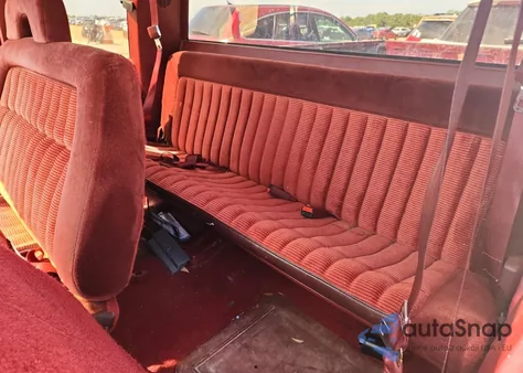 1993 Chevrolet Gmt-400 C1500 from USA, damaged, VIN 2GCEC19K8P1104029